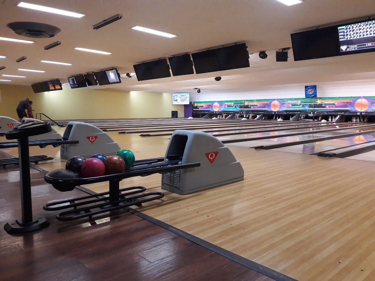 Crest Hill Bowling Lanes